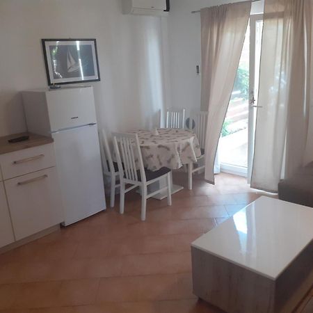 Apartmani Miletic Jelsa  Exterior photo