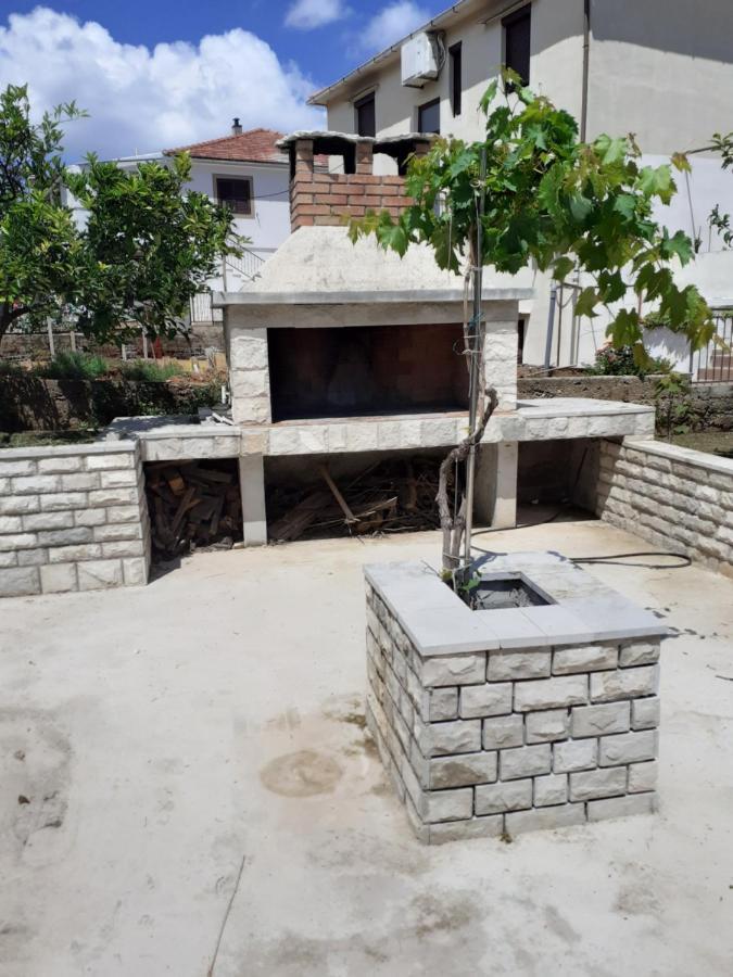 Apartmani Miletic Jelsa  Exterior photo