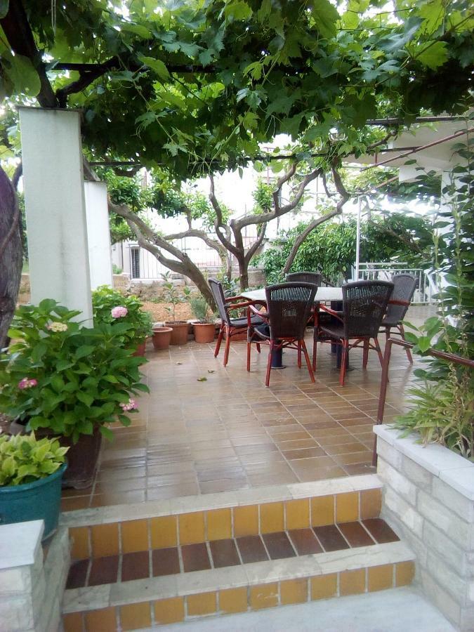 Apartmani Miletic Jelsa  Exterior photo